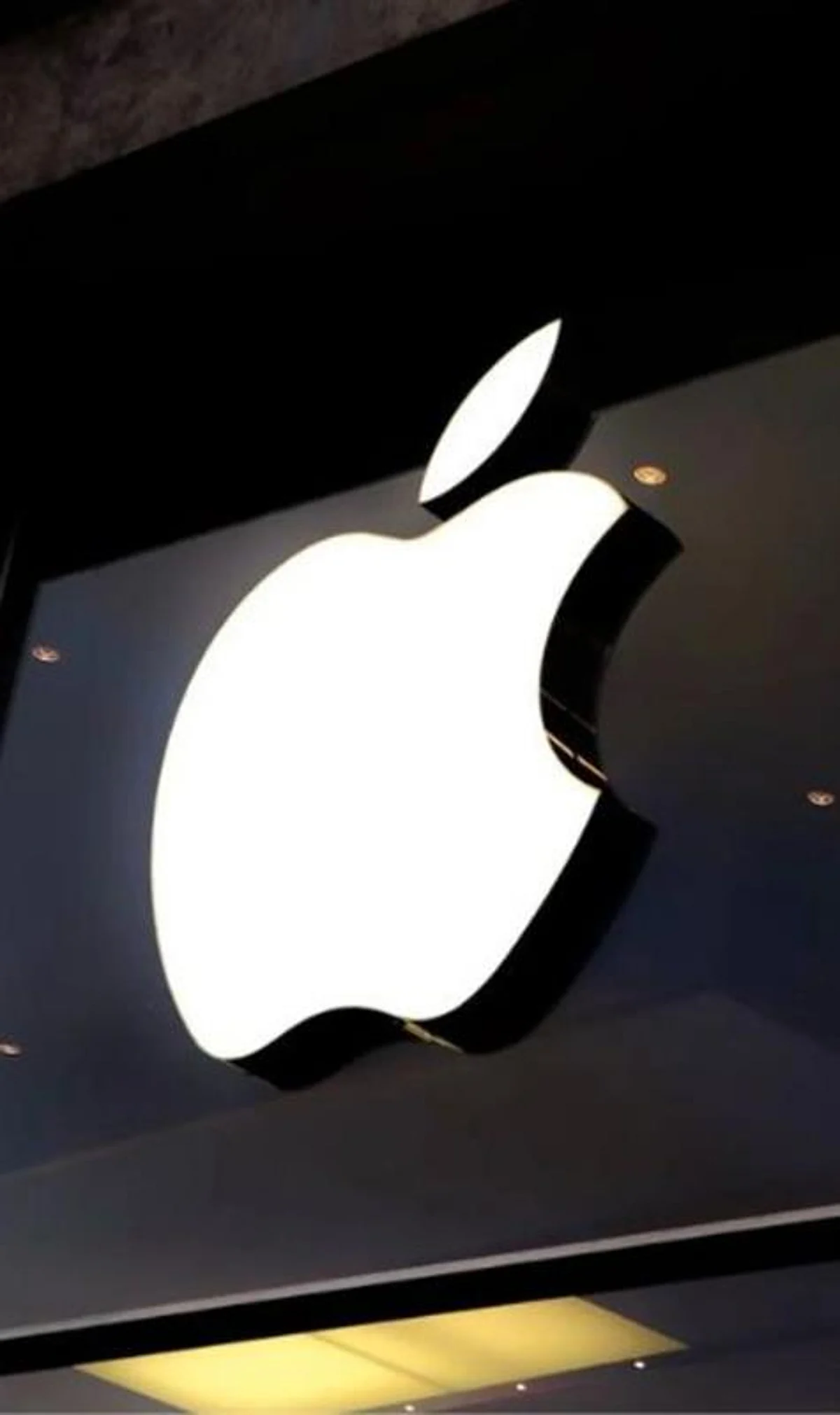 Apple Unveils Ambitious AI Strategy for 2026